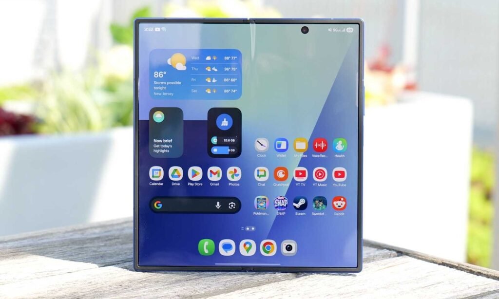 1-122-1024x614 Galaxy Z Fold 8 terá tela completamente lisa: Samsung oficializa fim do vinco nos dobráveis